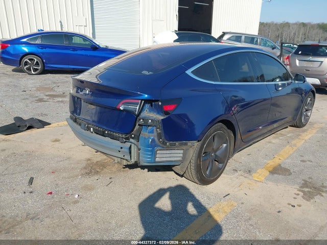 44327372 :رقم المزاد ، 5YJ3E1EA3JF005492 vin ، 2018 Tesla Model 3 Long Range/mid Range مزاد بيع