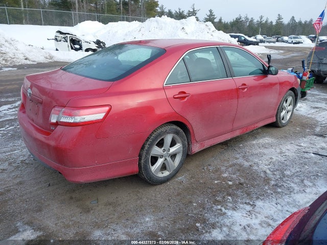 2011 TOYOTA CAMRY 4T1BF3EK4BU747014 Photo 3
