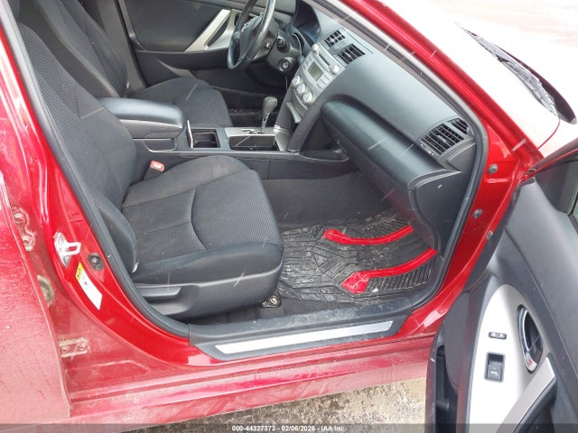 2011 TOYOTA CAMRY 4T1BF3EK4BU747014 Photo 4