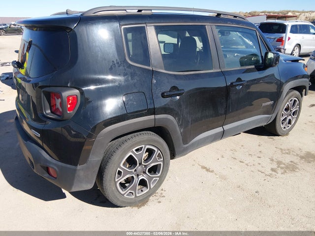 ZACCJABT2FPB33806 Jeep Renegade Latitude