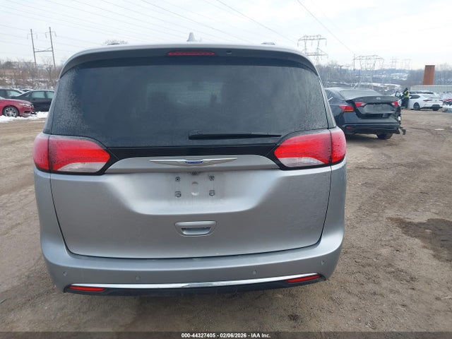 Chrysler Pacifica Touring L 2019 2C4RC1BG2KR532633 Image 17