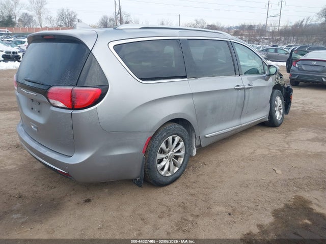 Chrysler Pacifica Touring L 2019 2C4RC1BG2KR532633 Image 4