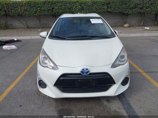 JTDKDTB31F1581873 Toyota Prius C Two