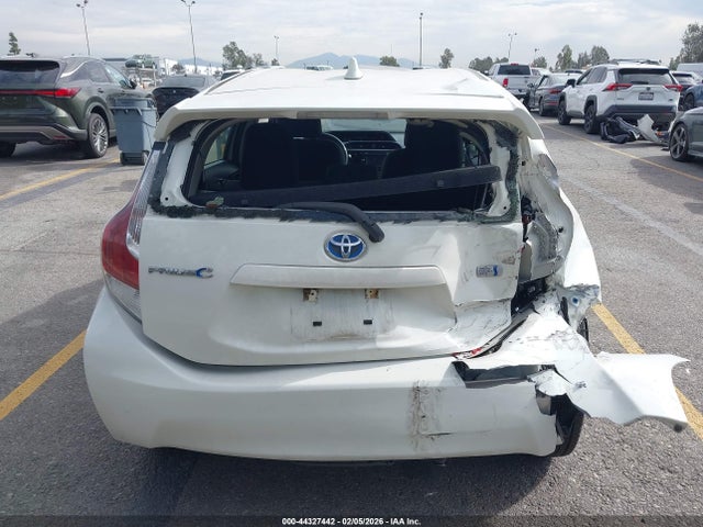 JTDKDTB31F1581873 Toyota Prius C Two
