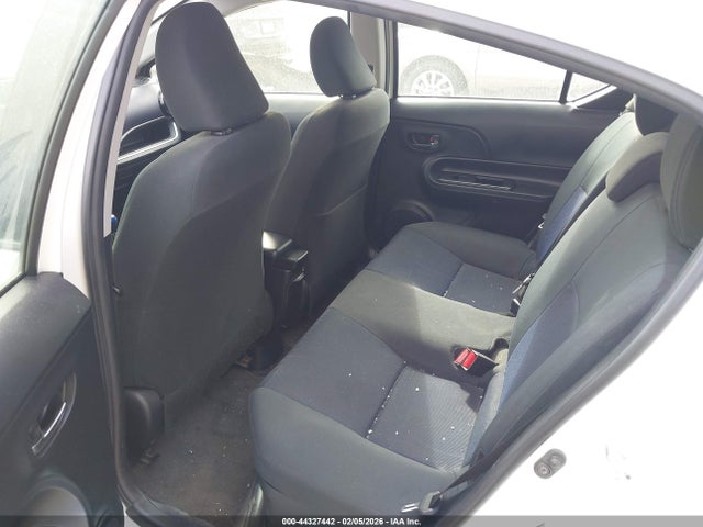 JTDKDTB31F1581873 Toyota Prius C Two