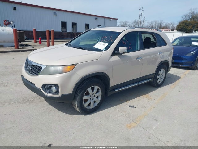 44327455 :رقم المزاد ، 5XYKT3A61CG227880 vin ، 2012 Kia Sorento Lx مزاد بيع