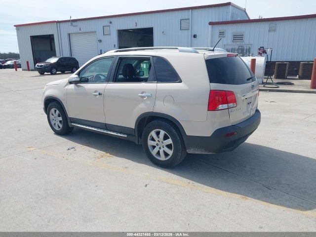 44327455 :رقم المزاد ، 5XYKT3A61CG227880 vin ، 2012 Kia Sorento Lx مزاد بيع