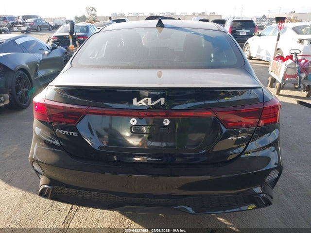 3KPF54AD3NE496429 KIA Forte Gt-line