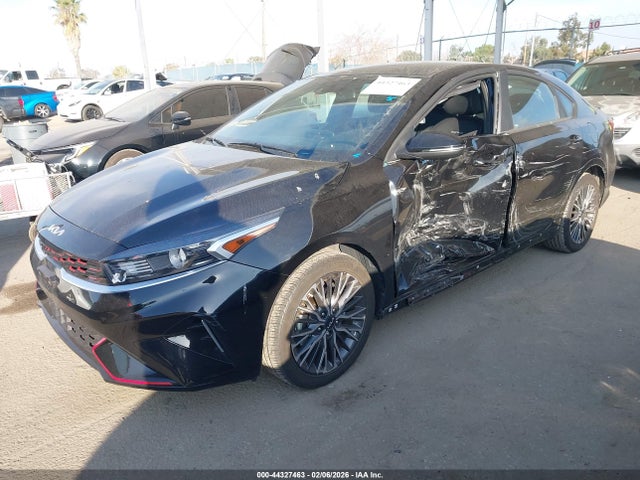 3KPF54AD3NE496429 KIA Forte Gt-line
