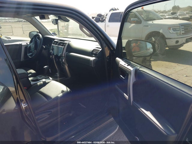 2022 TOYOTA 4RUNNER JTESU5JR3N6051841 Photo 4
