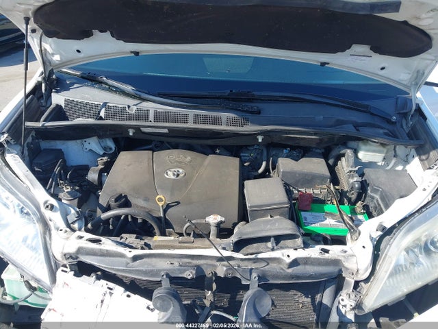 Toyota Sienna Le 8 Passenger 2018 5TDKZ3DC7JS938239 Image 10