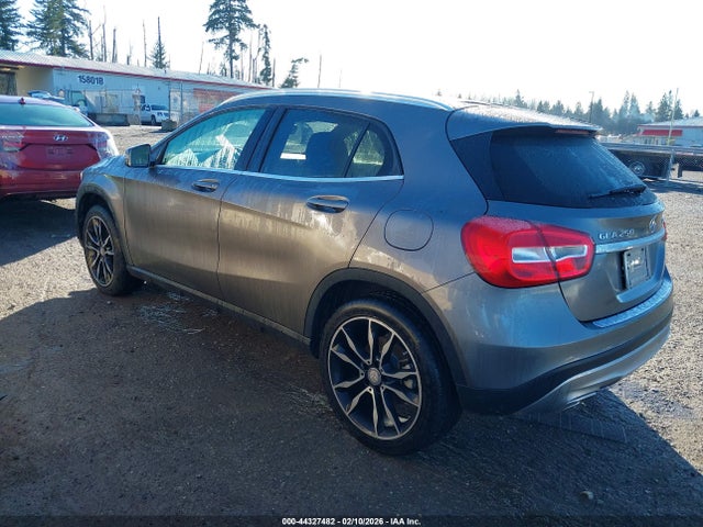 WDCTG4GB5HJ301743 Mercedes-Benz Gla 250 4matic