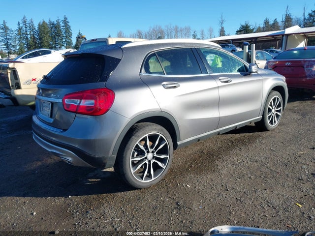 WDCTG4GB5HJ301743 Mercedes-Benz Gla 250 4matic