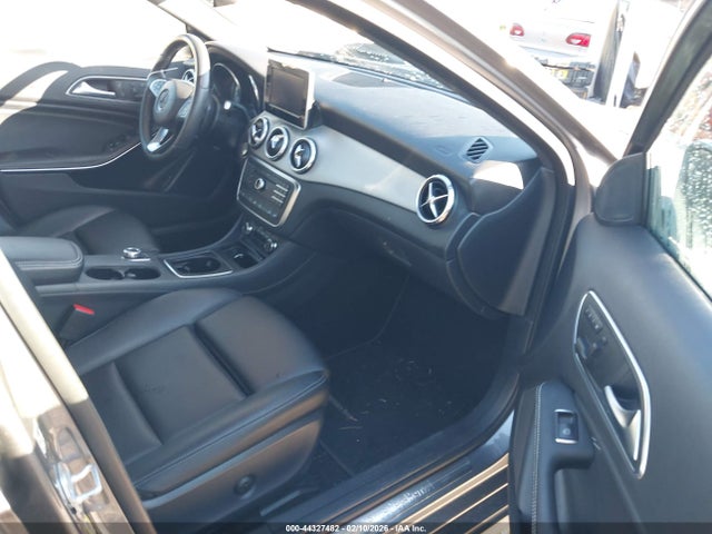 WDCTG4GB5HJ301743 Mercedes-Benz Gla 250 4matic