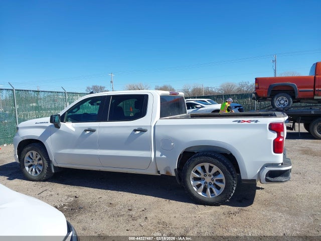 1GCPDBEK9NZ646312 Chevrolet Silverado 1500 4wd Short Bed Custom