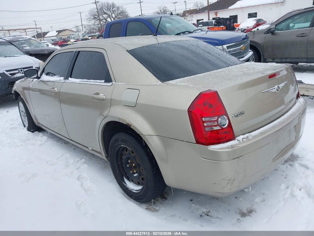 2008 CHRYSLER 300 2C3KA43R58H329571 Photo 2