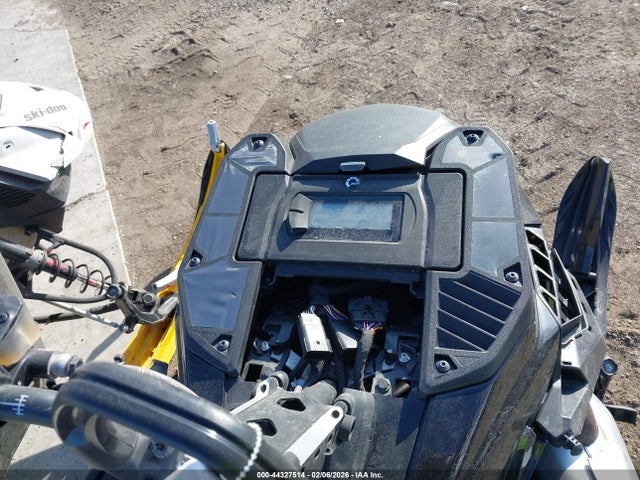 Ski-Doo Summit 500f Fan 2024 2BPSCERA5RV000014 Image 7
