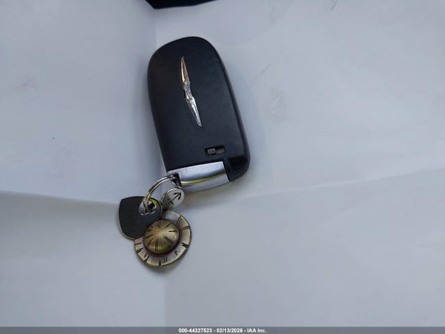 2015 CHRYSLER 200 1C3CCCBB5FN676884 Photo 10