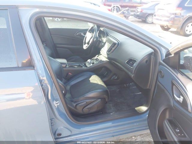 2015 CHRYSLER 200 1C3CCCBB5FN676884 Photo 4