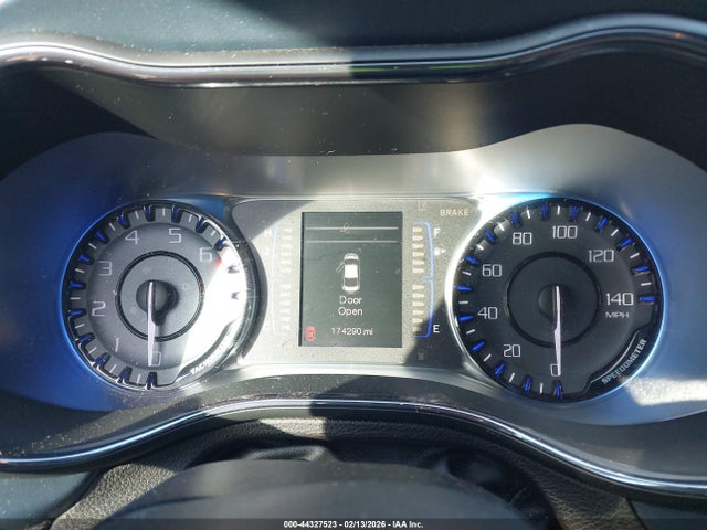 2015 CHRYSLER 200 1C3CCCBB5FN676884 Photo 6