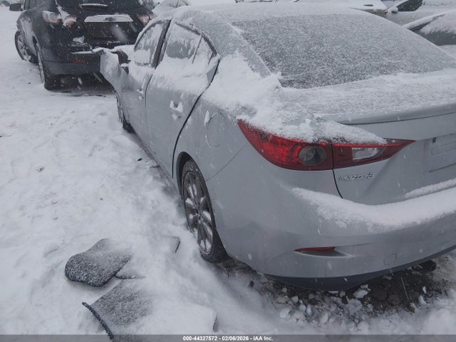 44327572 :رقم المزاد ، 3MZBN1V31JM180121 vin ، 2018 Mazda Mazda3 Touring مزاد بيع