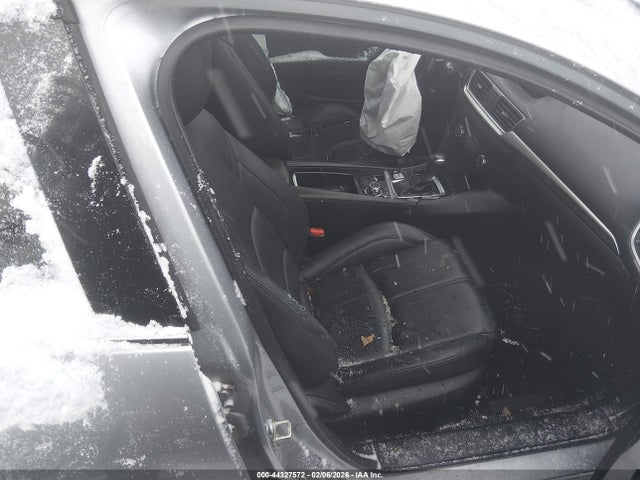 44327572 :رقم المزاد ، 3MZBN1V31JM180121 vin ، 2018 Mazda Mazda3 Touring مزاد بيع