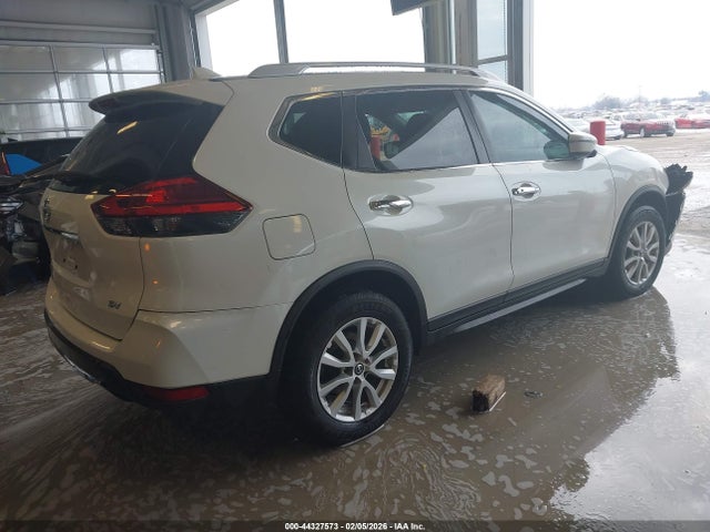 Продажа на аукционе авто 2017 Nissan Rogue Sv, vin: KNMAT2MT1HP561337, номер лота: 44327573