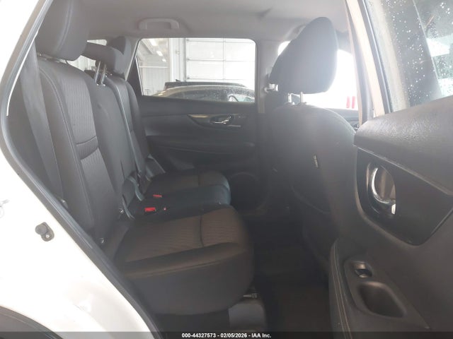 Продажа на аукционе авто 2017 Nissan Rogue Sv, vin: KNMAT2MT1HP561337, номер лота: 44327573