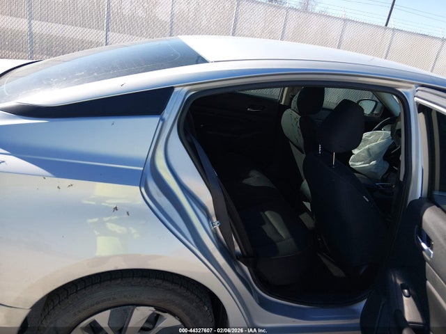 1N4BL4BV6MN388821 Nissan Altima S Fwd