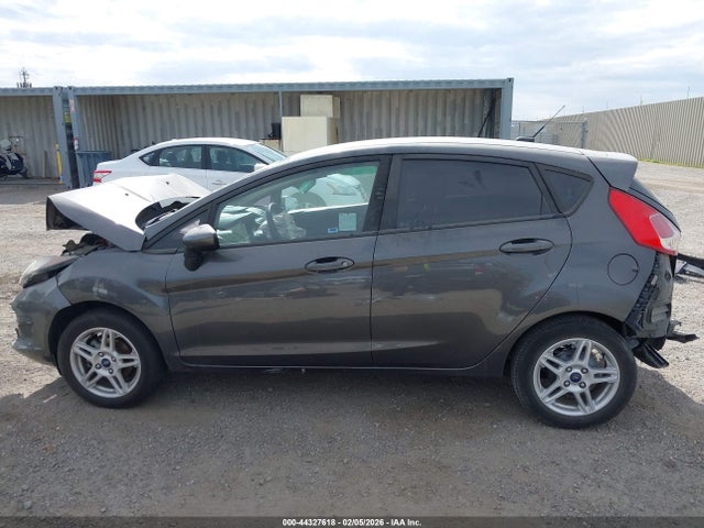 Ford FIESTA SE 2018 3FADP4EJ4JM120331 Image 14