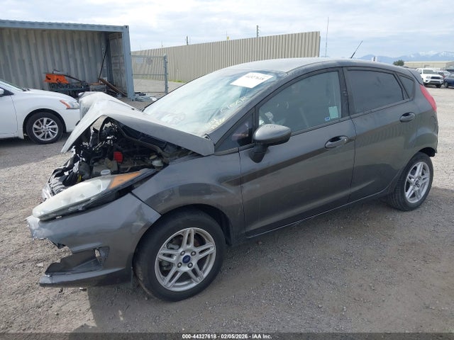 Ford FIESTA SE 2018 3FADP4EJ4JM120331 Image 2