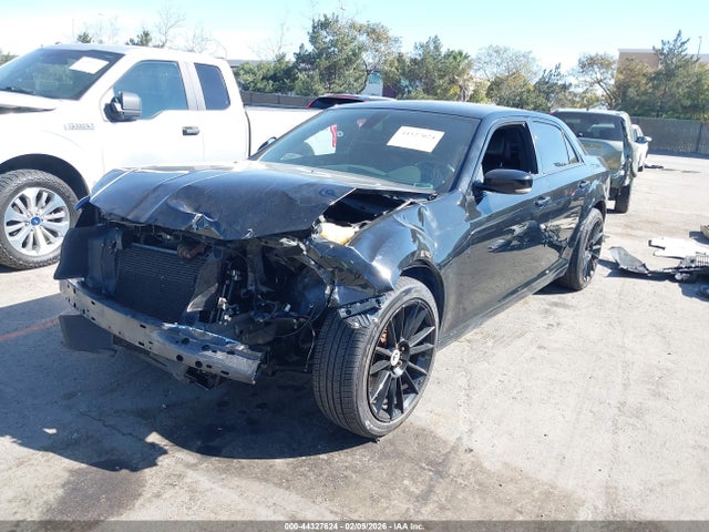 Продажа на аукционе авто 2017 Chrysler 300 300s Awd, vin: 2C3CCAGG5HH522082, номер лота: 44327624