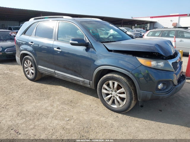 2011 KIA SORENTO 5XYKT4A27BG082345
