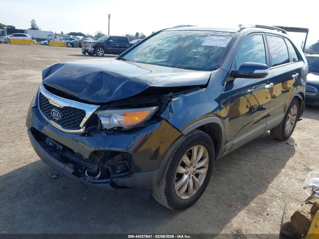 2011 KIA SORENTO 5XYKT4A27BG082345 Photo 1