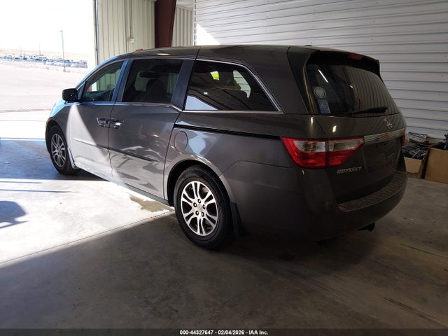 2011 HONDA ODYSSEY 5FNRL5H61BB038975 Photo 2