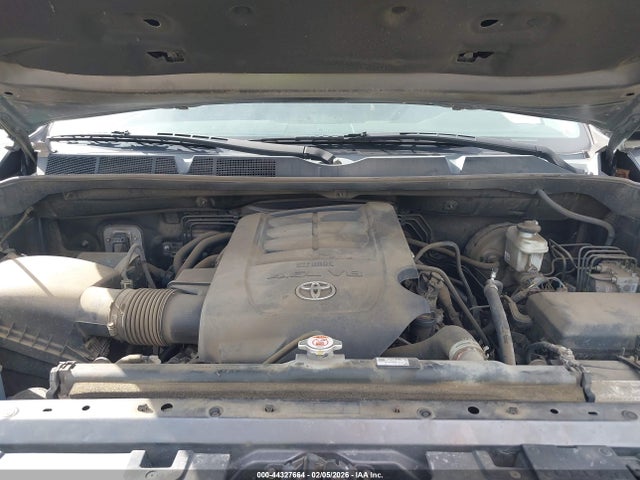 5TFEM5F12JX125226 Toyota Tundra Sr5 4.6l V8