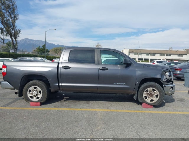 5TFEM5F12JX125226 Toyota Tundra Sr5 4.6l V8