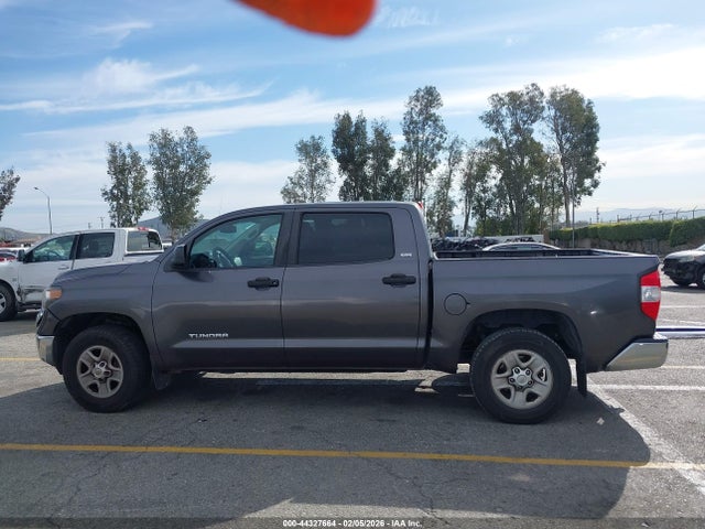 5TFEM5F12JX125226 Toyota Tundra Sr5 4.6l V8
