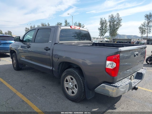 5TFEM5F12JX125226 Toyota Tundra Sr5 4.6l V8