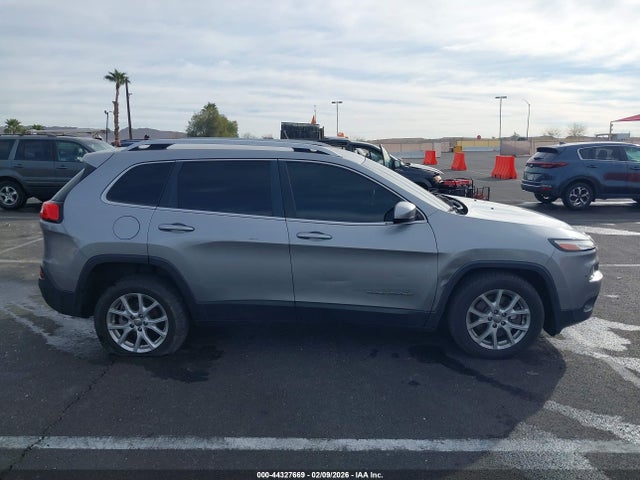1C4PJLCB5GW168038 Jeep Cherokee Latitude