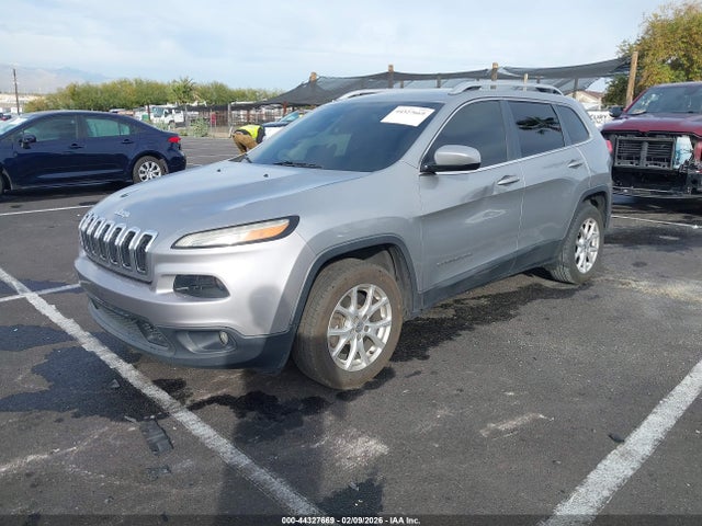 1C4PJLCB5GW168038 Jeep Cherokee Latitude