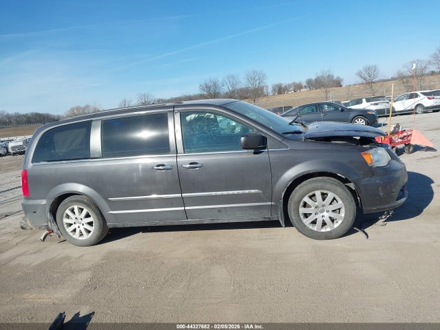 44327682 :رقم المزاد ، 2C4RC1BG9GR120605 vin ، 2016 Chrysler Town & Country Touring مزاد بيع