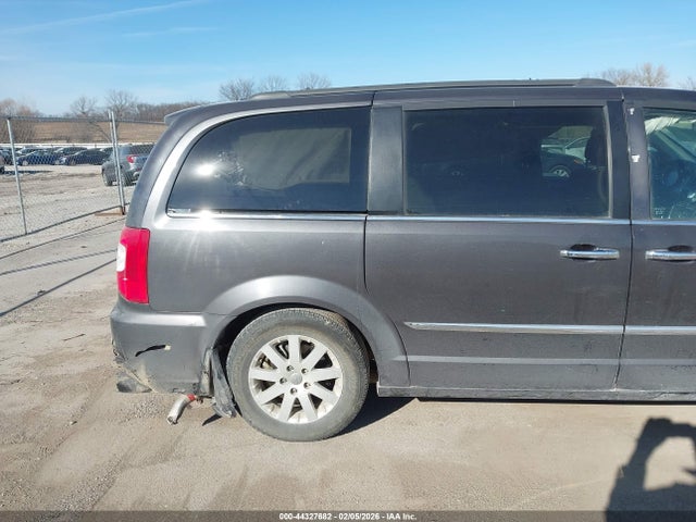 44327682 :رقم المزاد ، 2C4RC1BG9GR120605 vin ، 2016 Chrysler Town & Country Touring مزاد بيع