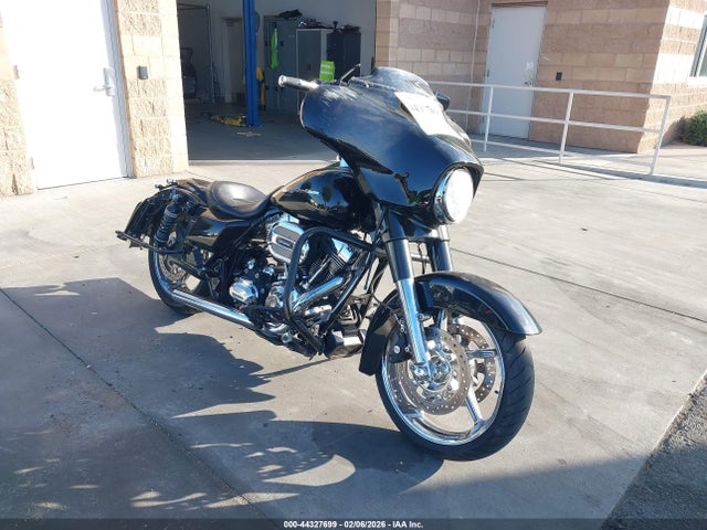 2015 HARLEY-DAVIDSON FLHXS 1HD1KRM31FB692417