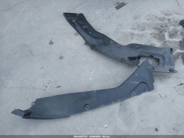 44327701 :رقم المزاد ، 19UUB1F39FA018293 vin ، 2015 Acura Tlx مزاد بيع