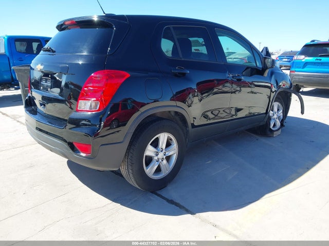 3GNCJKSB2LL119512 Chevrolet Trax Fwd Ls