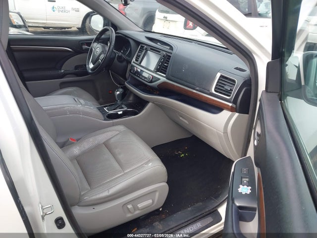 Aukcja sprzedaży 2015 Toyota Highlander Limited V6, vin: 5TDDKRFH7FS150304, numer aukcji: 44327727