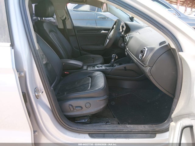 2015 AUDI A3 WAUACGFFXF1058259 Photo 4