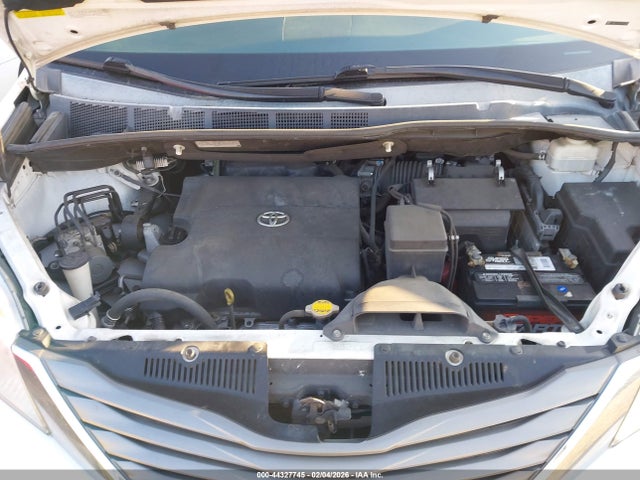 Toyota Sienna Xle 7 Passenger 2014 5TDDK3DC3ES076186 Image 10
