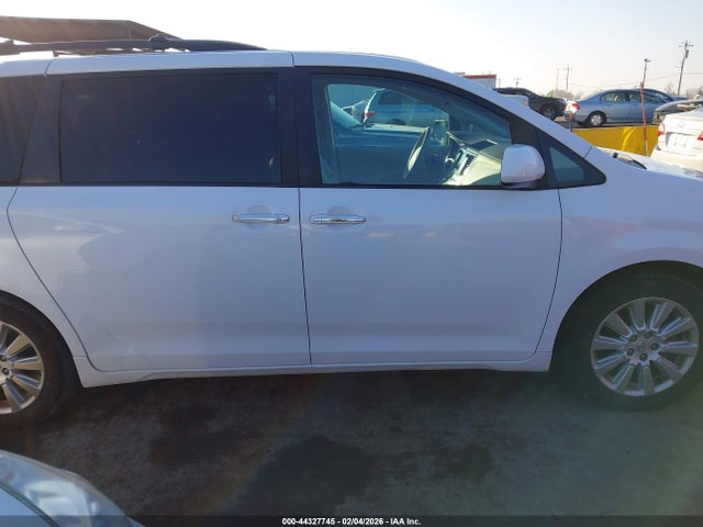 Toyota Sienna Xle 7 Passenger 2014 5TDDK3DC3ES076186 Image 13